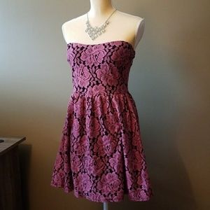 Modcloth black & pink rose lace strapless dress 🌹